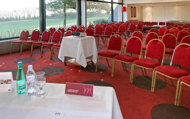 Mercure Omaha Beach Hotel