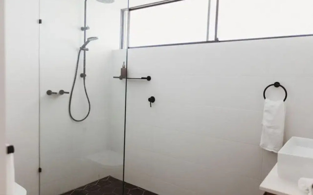 Renovated Apt with Beach Views