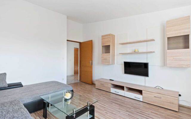 Simplistic Apartment in Vir With Garden