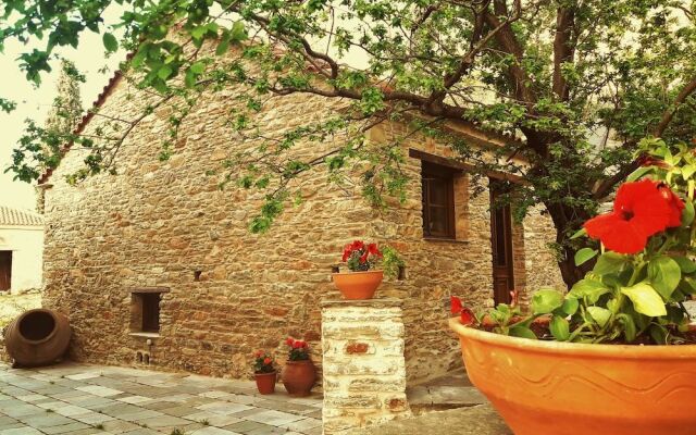 Paradosiako Saratsi - Traditional Guest House