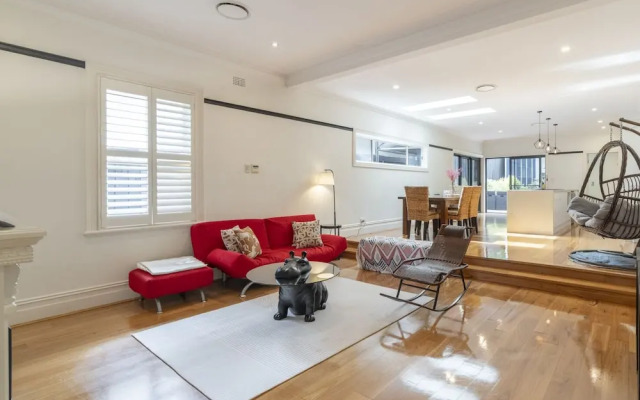Kozyguru | Rose Bay | Charming House Near Beach