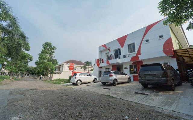 OYO 2110 Rotterdam Guest House