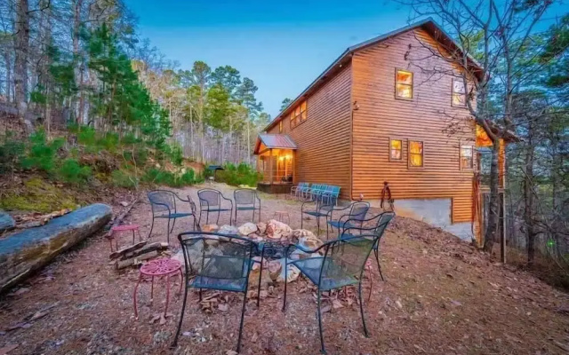 Mountain Fork Lodge With Wifi and Fire Pit by Redawning