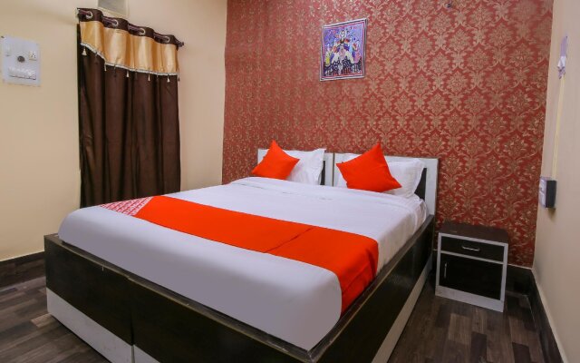 Hotel Holiday Inn by OYO Rooms