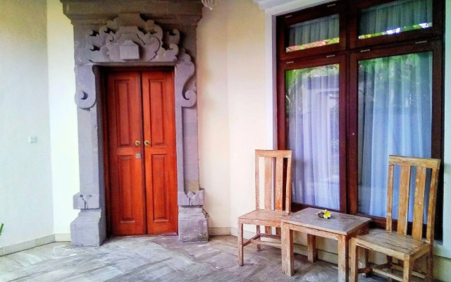 Nipuri Hotel