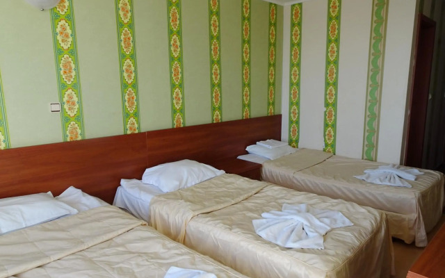 Lotos Hotel
