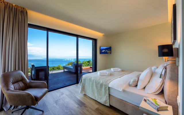 Villa AltaVista, Opatija - Seaview & Relax with Heated Pool and Private MiniGolf