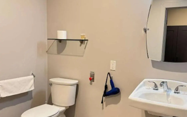 Big Bird Inn Wawa, SureStay Collection by Best Western