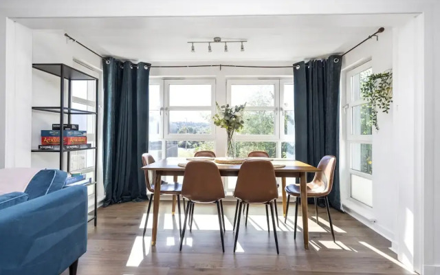 JOIVY Stunning 2-Bed Flat W/ Free Parking