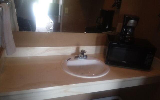 All Seasons Inn Motel And RV Park