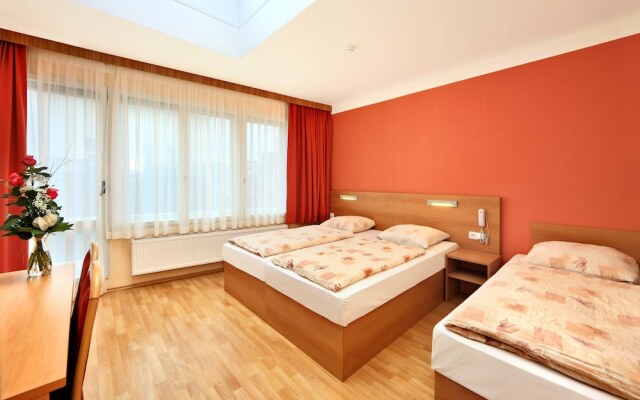 104667 -  Villa in Lloret de Mar