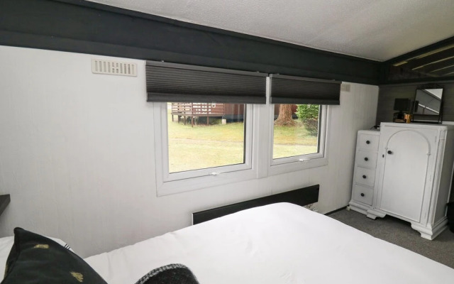 64 Penlan Holiday Park