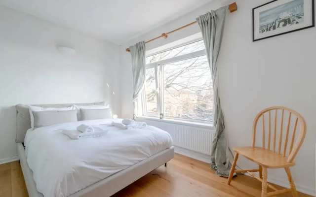 Peaceful 2 Bedroom Flat With Roof Terrace - Hackney