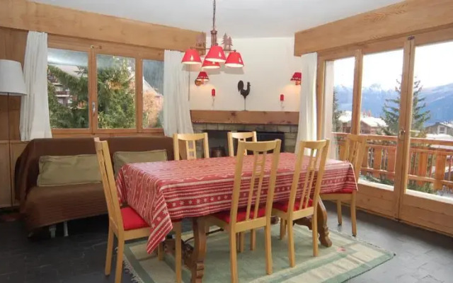 Two-Bedroom Apartments Romaine