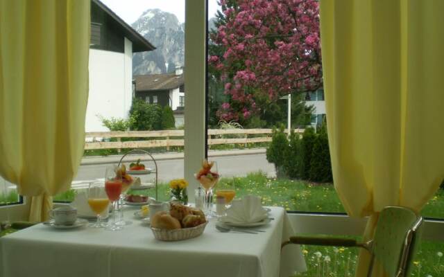Hotel Christine