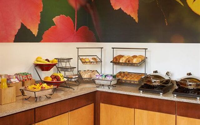 Fairfield Inn And Suites Indianapolis East