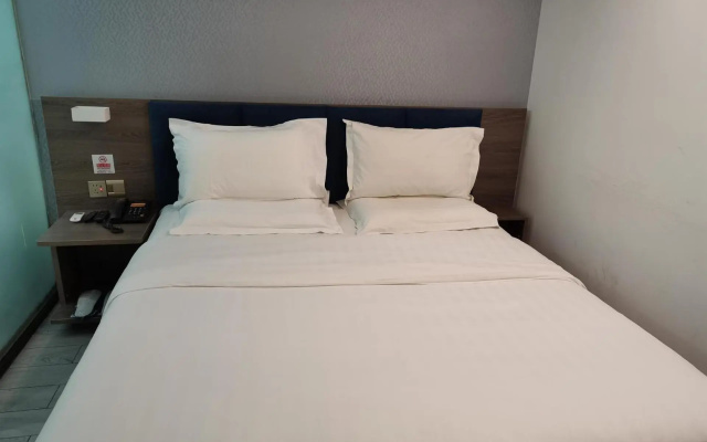 7 Days PremiumBeijing Shangdi Sport University – Guest Rooms – Beijing
