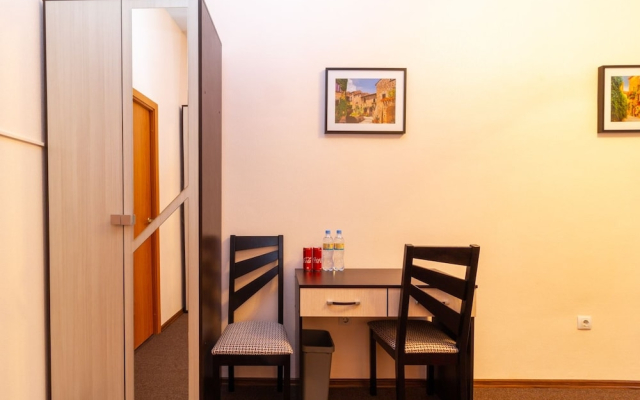 6 Rooms Mini-Hotel - Hostel