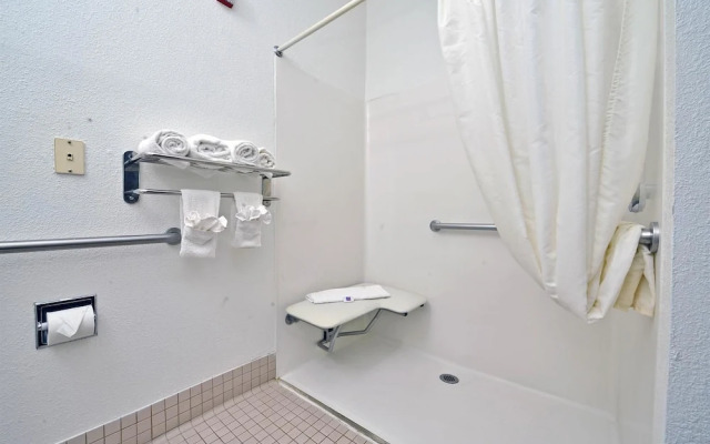 Motel 6 Dallas - North