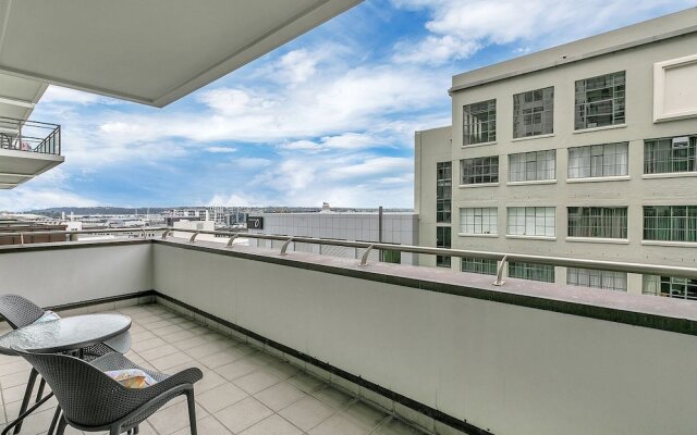 QV Modern Apartment in CBD - 078
