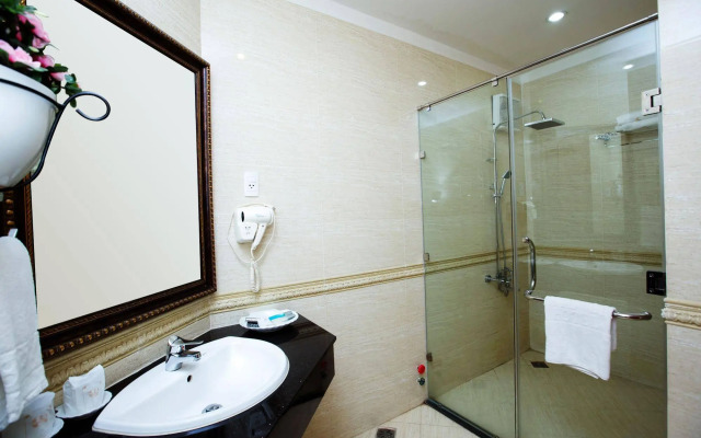 Premium White Lion Hotel