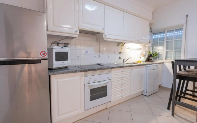 #056 Heart of Historic Albufeira with garage