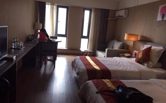 Qunming Shangping Hotel