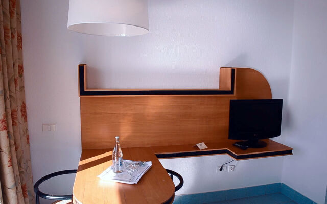 Plus Fariones Suite Hotel