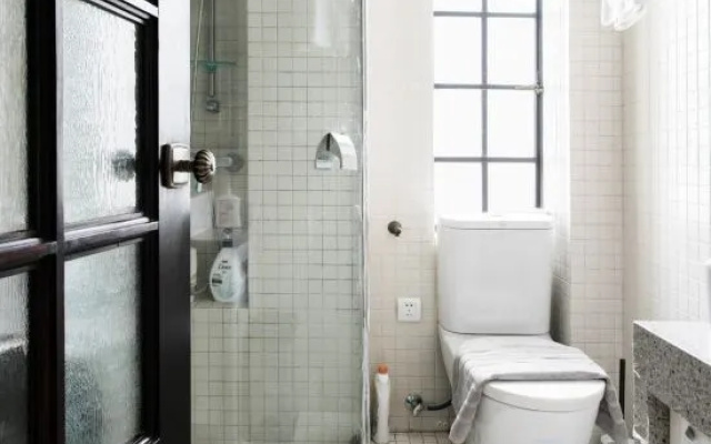Shanghai Quality Homestay (Nanjing West Road Branch) – Bathroom – Shanghai