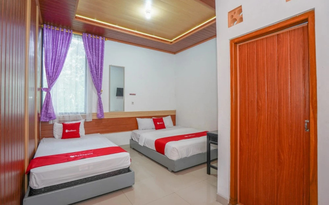 RedDoorz near Terminal Bus Tingkir Salatiga