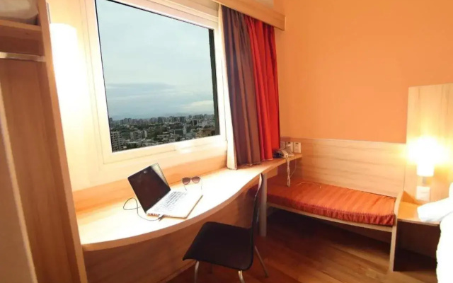 Nobile Inn Santiago