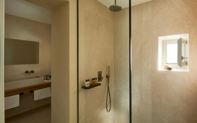 Parocks Luxury Hotel & Spa