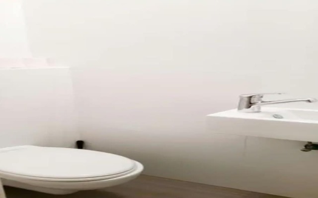 Luxury apt heart  Bat-Yam 3 m walk beach