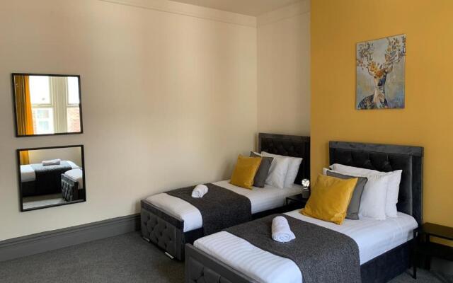 Balfour - Beautiful refurbished spacious 3 bedroom Gateshead flat