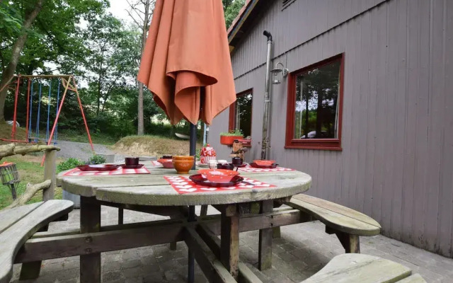 Lively Holiday Home With Garden, Barbecue, Garden Furniture