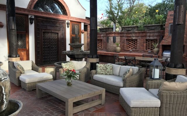 Caille Blanc Villa & Hotel - Adults Only