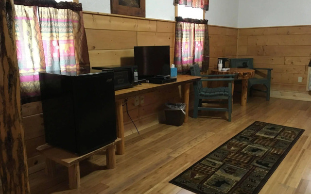 Chinook Winds Lodge