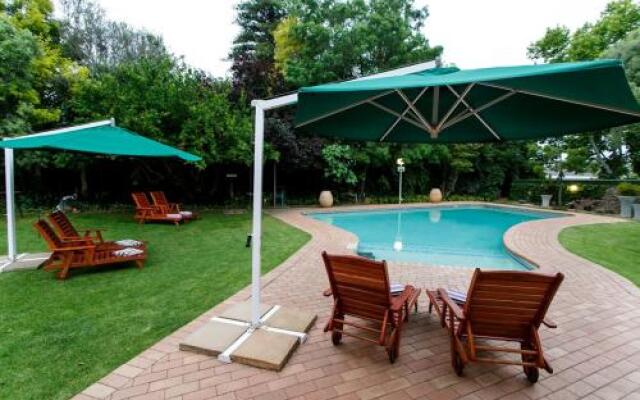 Raw Karoo Guest House