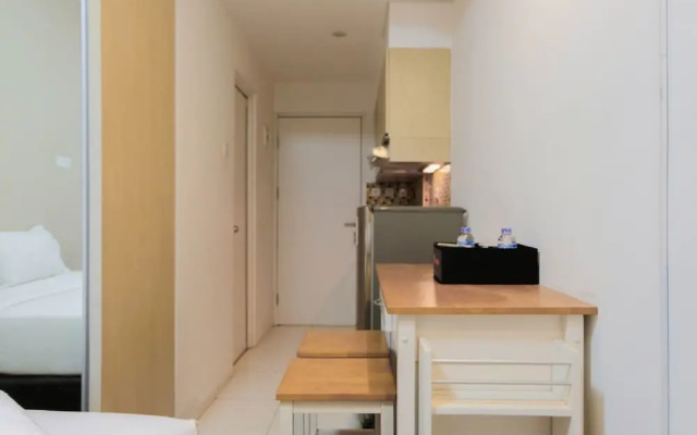 Best Price Studio Apartment at Tamansari Skylounge – Guest Rooms – Tangerang