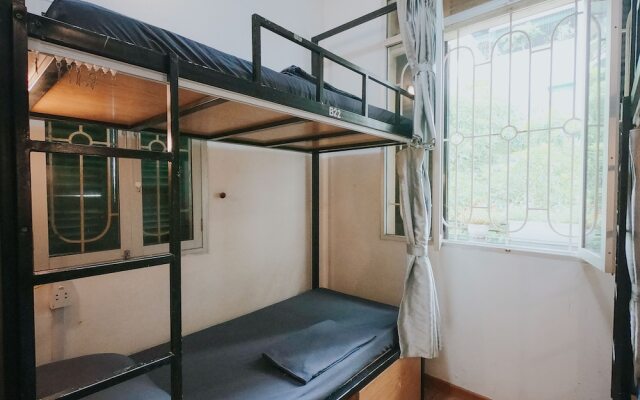 Le Plateau Hostel