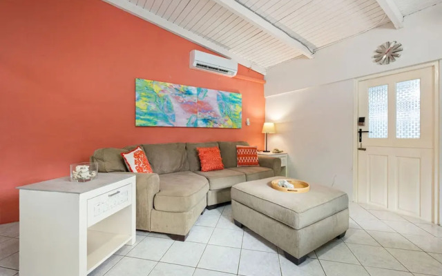 Sleeps 12 Spacious Private Pool Great Location