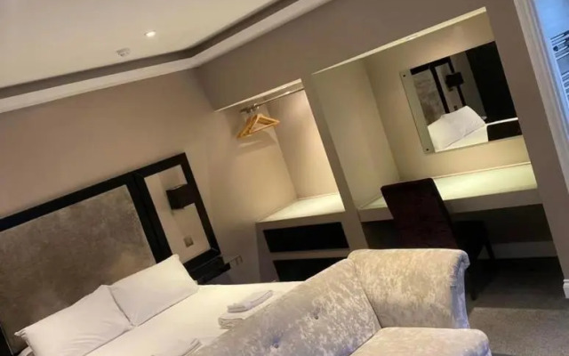 Limes Hotel