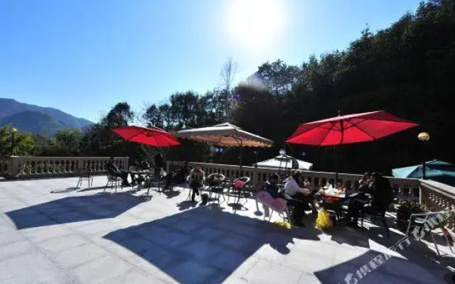 Rui Feng Mountain Hostel