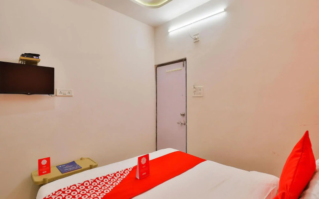 Shreenath by OYO Rooms