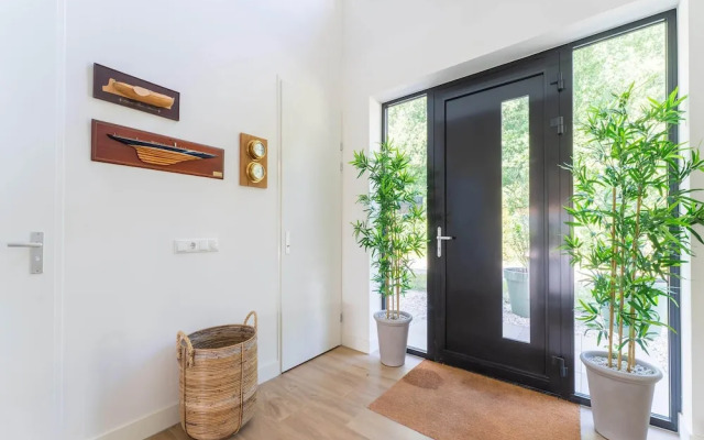 Luxury Water Villa in Harderwold With Jetty