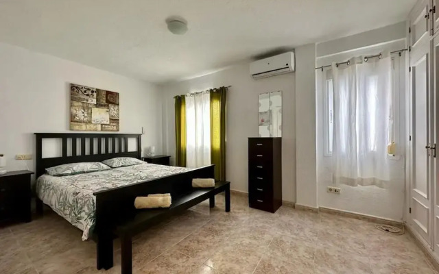 Charming 3-bed Apartment in Fuengirola
