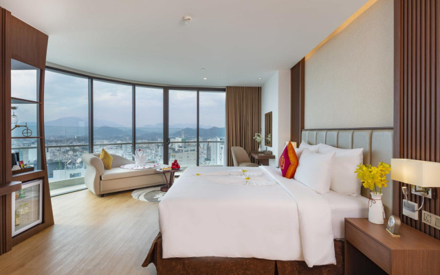 Regalia Gold Hotel