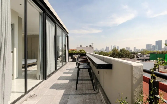 w Prestigious 3BR w Terrace in Polanco