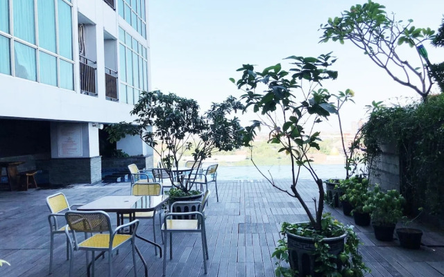 Relaxing and Stylish Studio at Tamansari Papilio Apartment