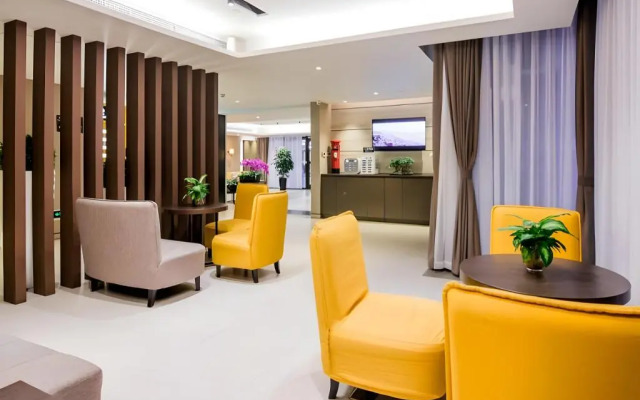 Homeinn Plus Hotel (Shanghai Bund Jinling East Road)